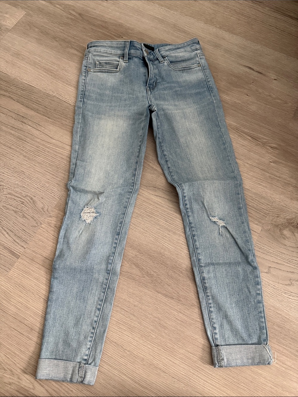 Uniqlo Light Blue Skinny Jeans with Knee Rips